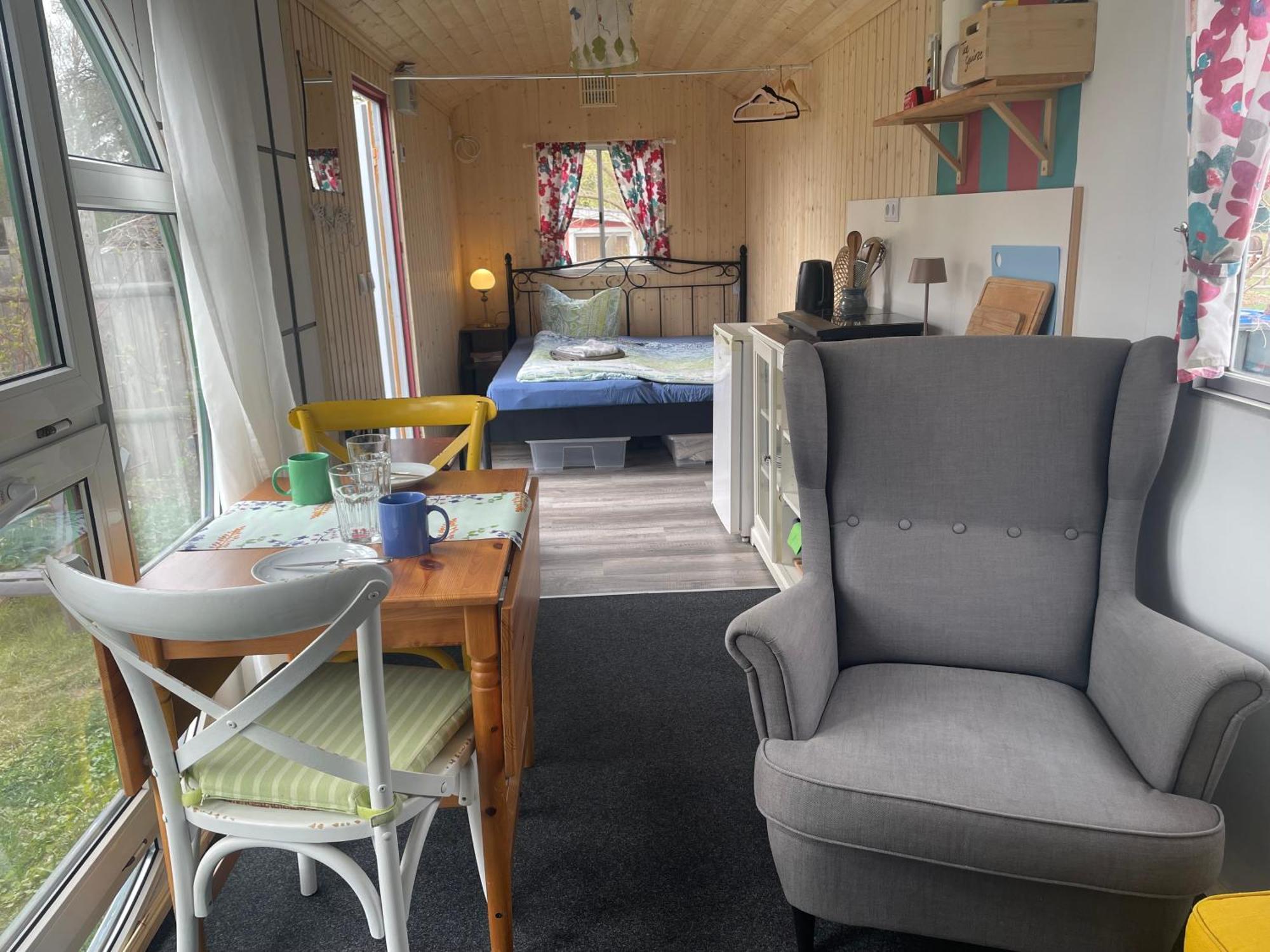 Campsite Bauwagen Maibeere